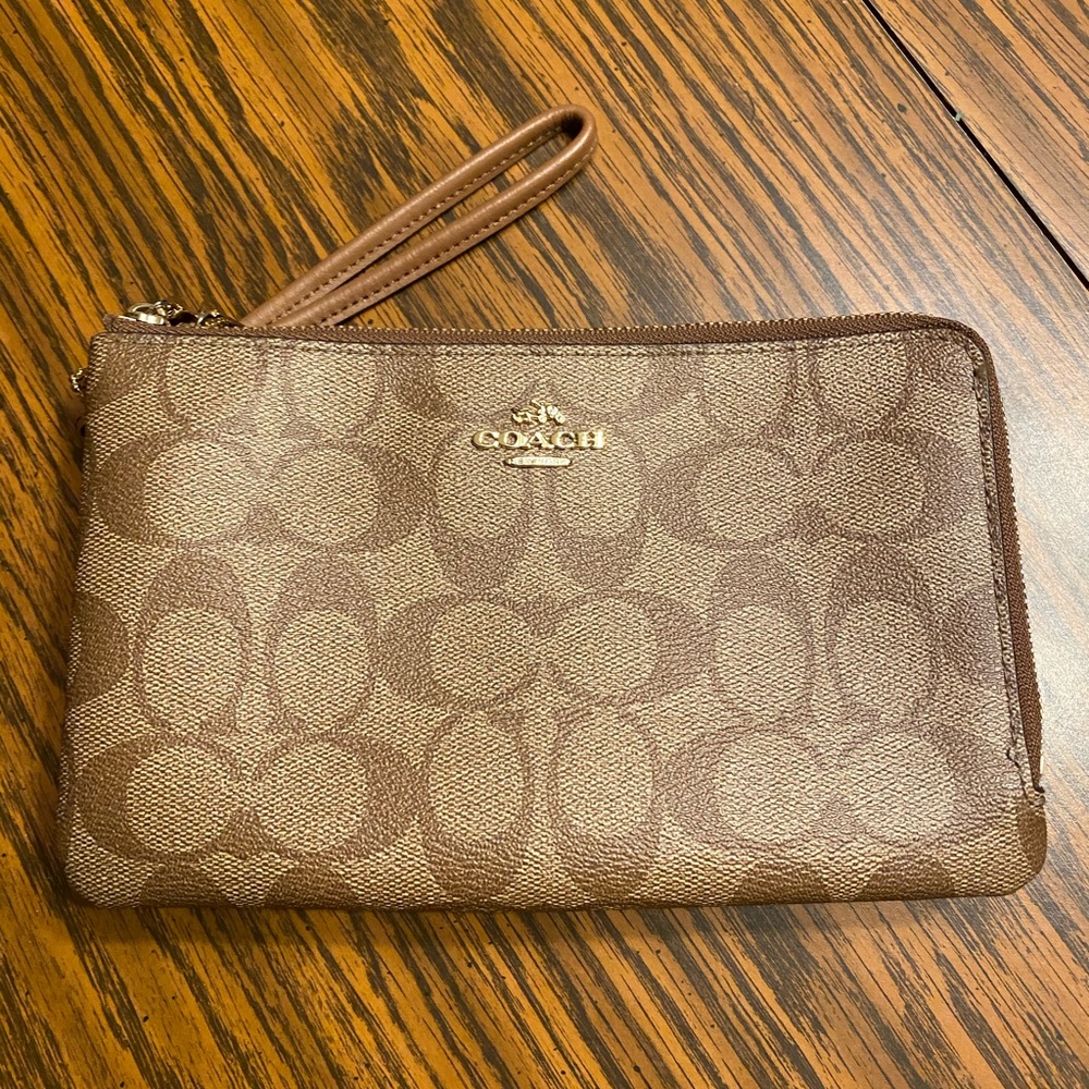 Coach leather wristlet purse